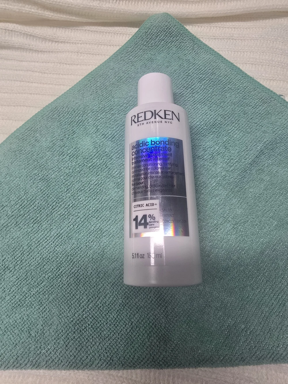 Redken Acidic Bonding Concentrate Hair Treatment - Mint Green Bottle